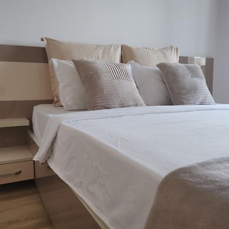 Coffee Residence Apartment Cu 2 Camere Bucharest Exterior photo